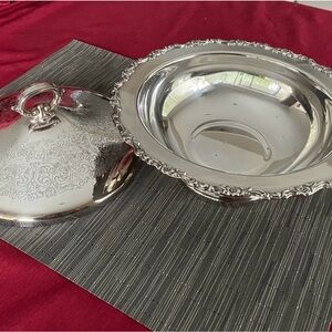 WM A. ROGERS Silverplate Covered Serving Bowl